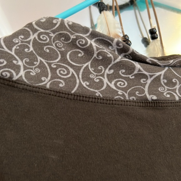 Yoga type of pant - Picture 2 of 6